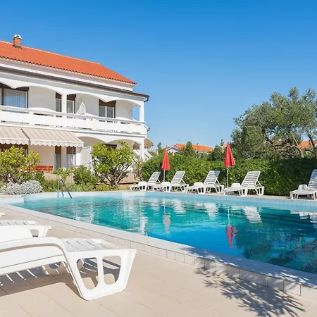 Nyaraló Nikolina By Interhome Vir