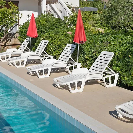 Сasa de vacaciones Nikolina By Interhome *