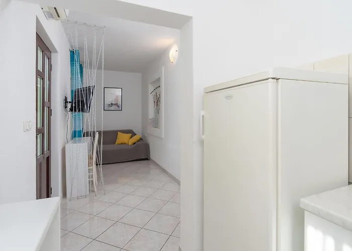 Nikolina By Interhome Vir