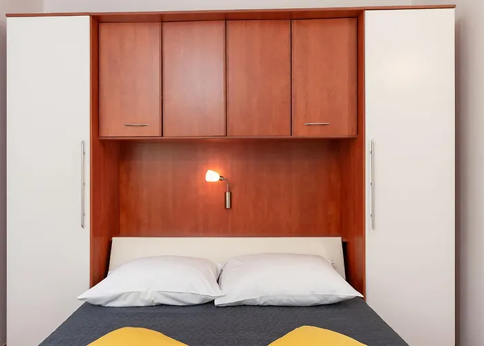 Nikolina By Interhome Nyaraló *