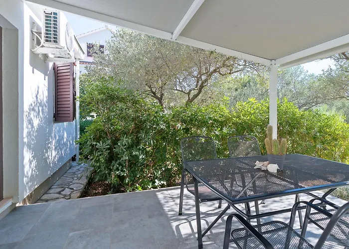 Nikolina By Interhome Nyaraló