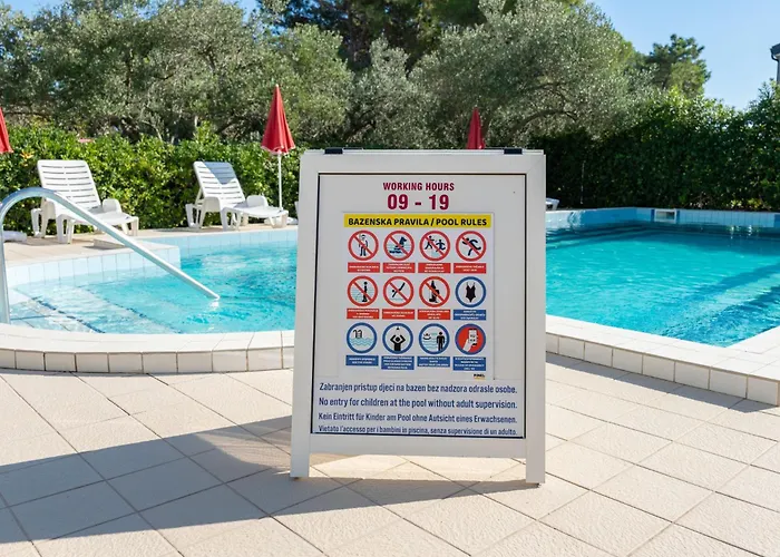 Nikolina By Interhome Nyaraló